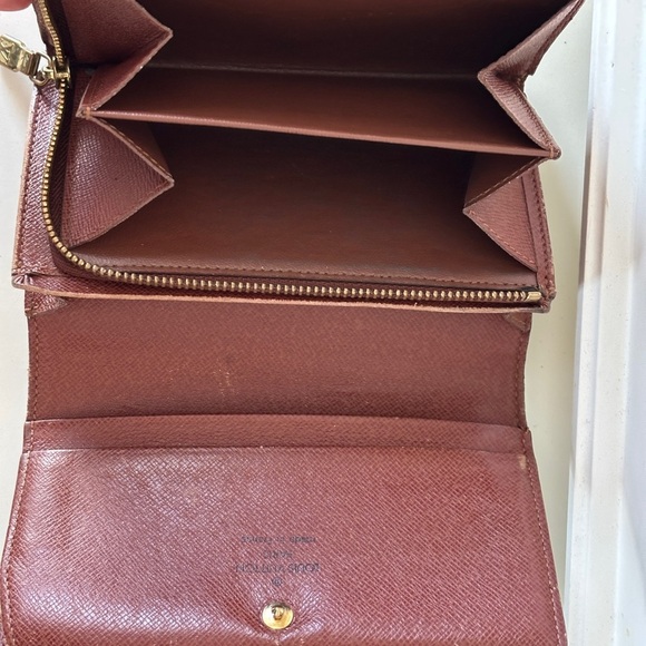 Louis Vuitton Porte Monnaie Tresor Monogram Wallet - Picture 6 of 12